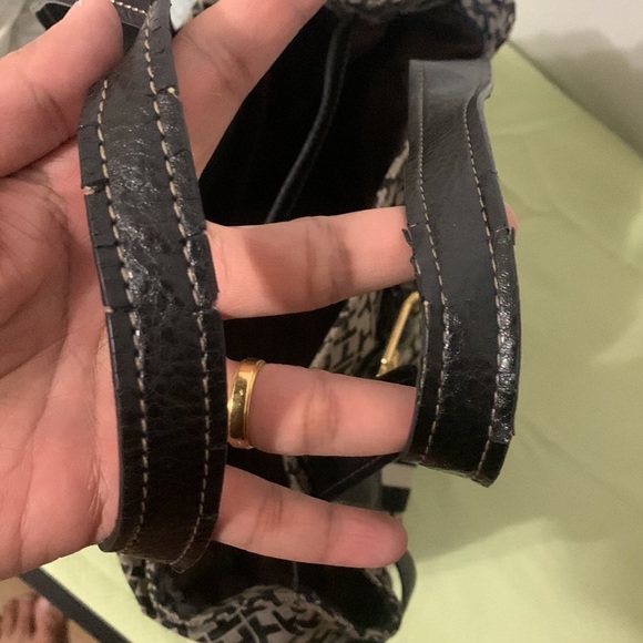 Tommy Hilfiger Sling Women’s Pattern Shoulder Bag - Picture 6 of 6